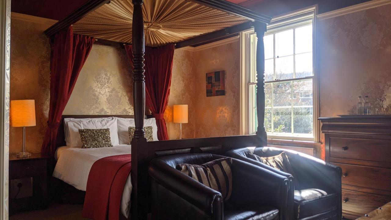 Old Orleton Inn Wellington  Bagian luar foto